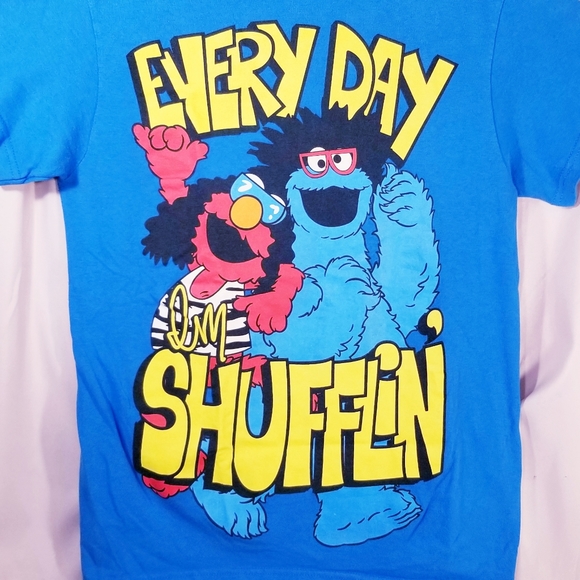 Sesame Street Everyday I'm Shuffling tshirt. Small - Picture 6 of 8